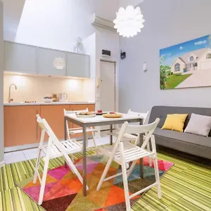  Apartament Cupcake 2 Bedroom Loft Apt In Location! Polska