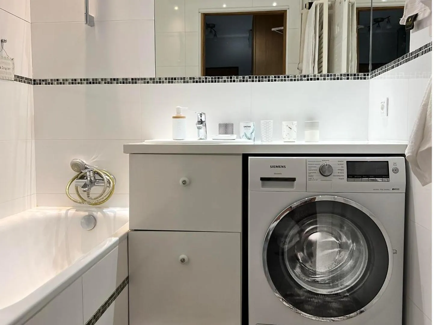 Apartament Mieszkanie 3 Pokojowe Dla Rodzin, Z Zabawkami, W Centrum Blisko Aquaparku Wrocław