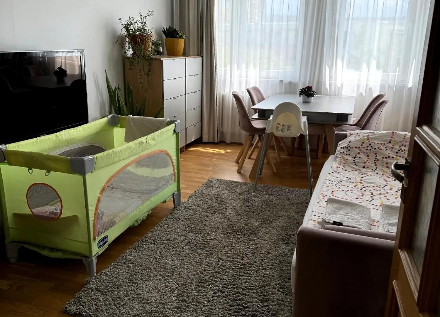 Apartament Mieszkanie 3 Pokojowe Dla Rodzin, Z Zabawkami, W Centrum Blisko Aquaparku Wrocław